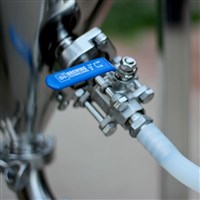 Fermenter Beer Transfer Hose with NPT Fitting (Alternate View 2)